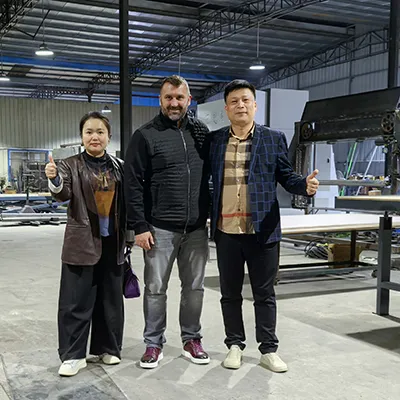 Καλωσορίστε Βούλγαρους πελάτες να επισκεφθούν το εργοστάσιό μας